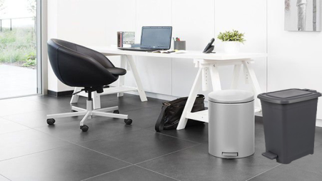 Image 41 Вибір між відрами для сміття з педаллю: пластик або нержавіюча сталь - що вибрати